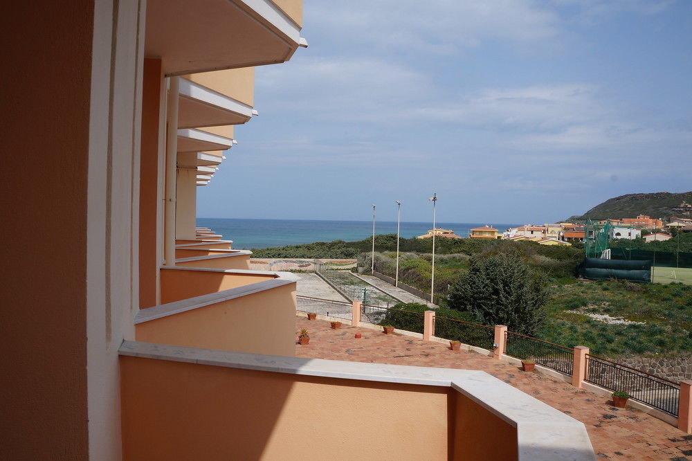Hotel Castelsardo Domus Beach Exteriör bild